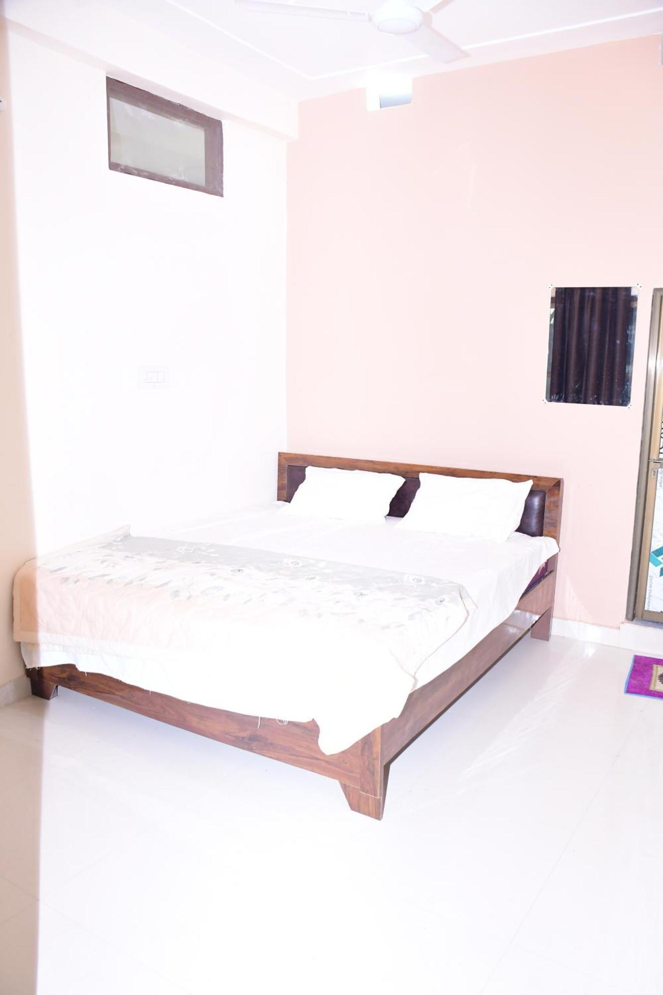 Shree Ram Hotel Ayodhya Exterior photo